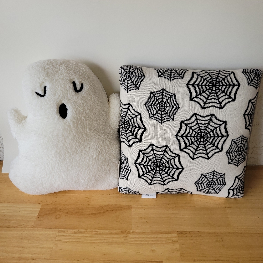 Halloween Pillows Ghost Pillow Pair